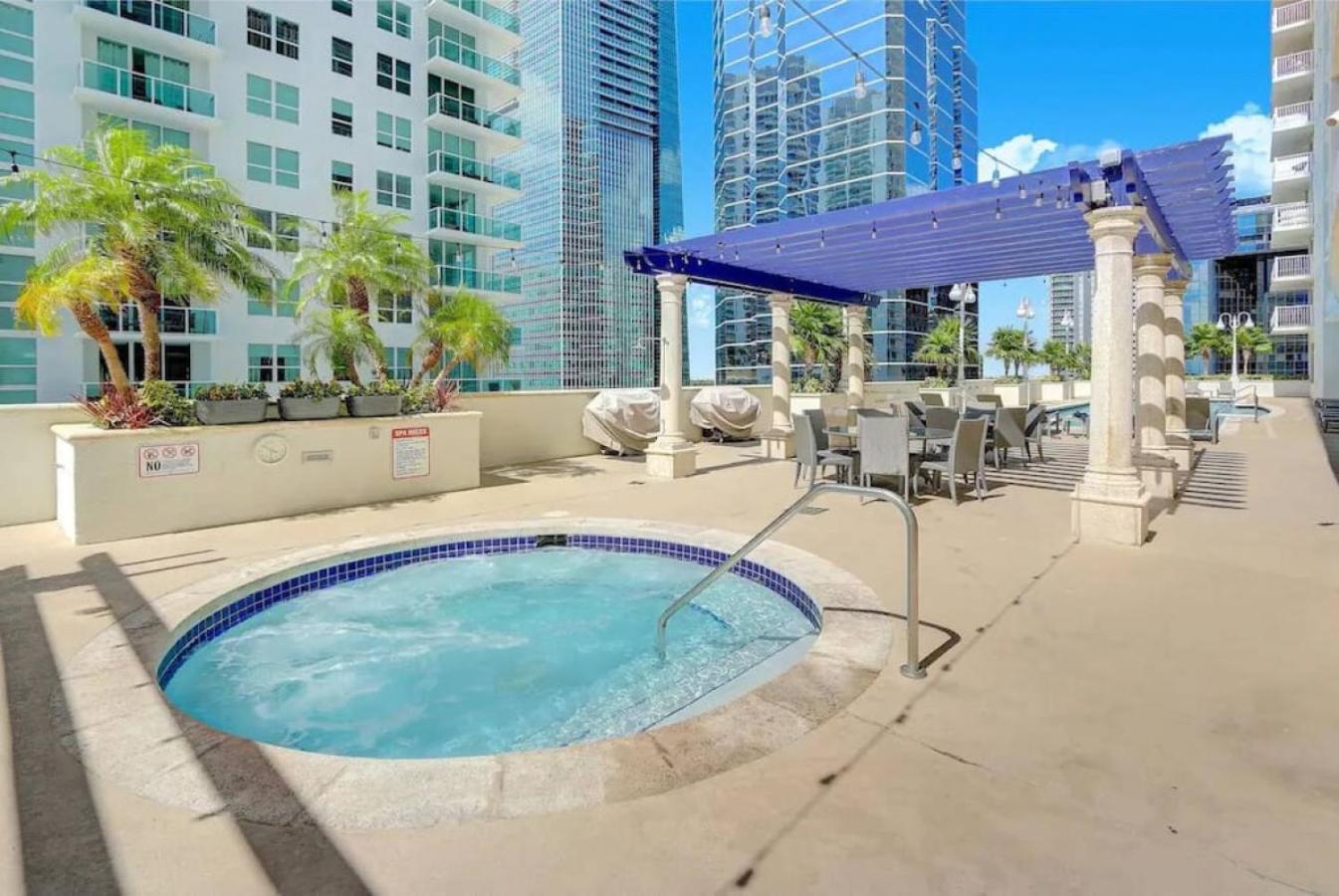 Ferienhaus 1 Bedroom In Brickell 25th Floor With Balcony And Parking *