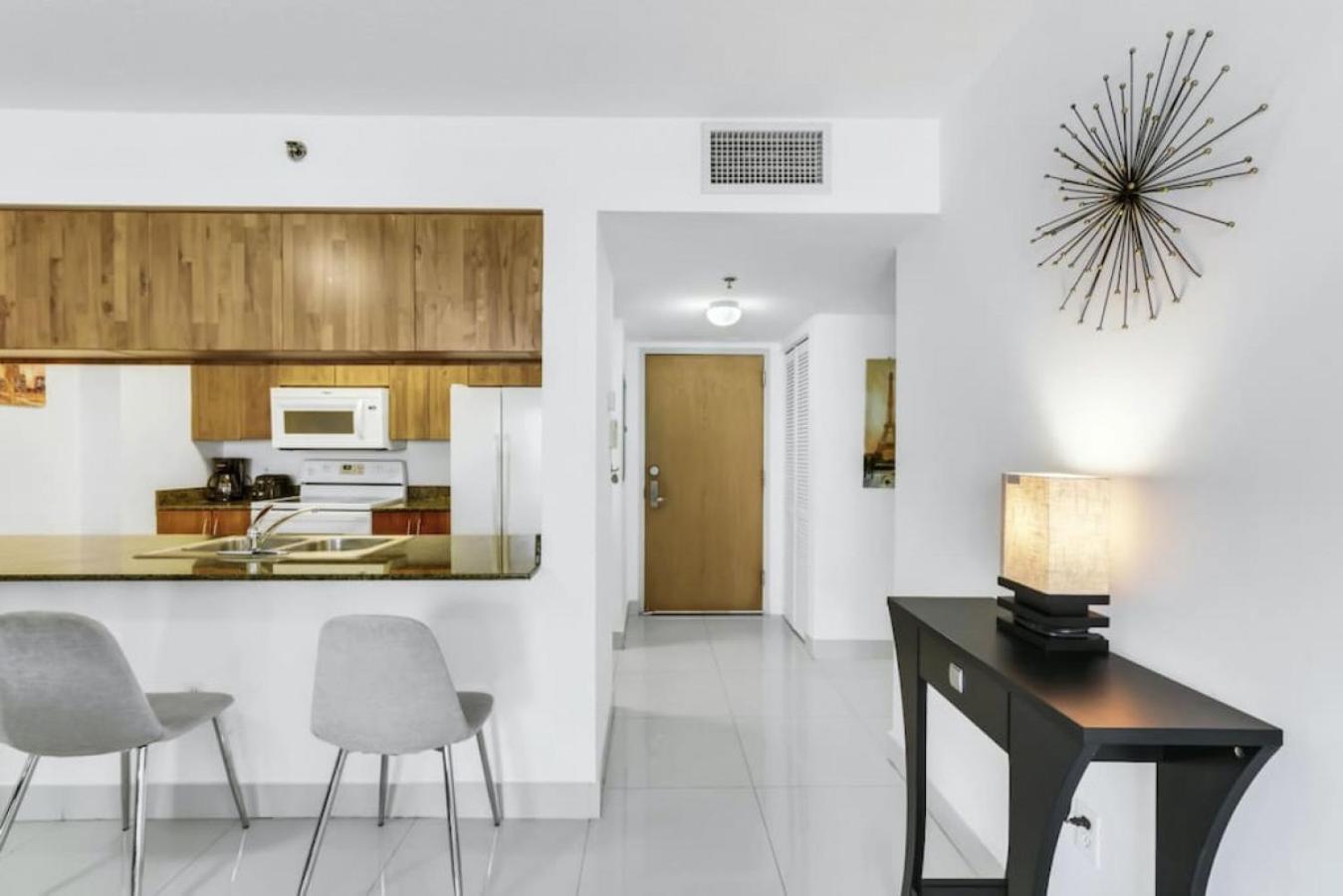 1 Bedroom In Brickell 25th Floor With Balcony And Parking Ferienhaus