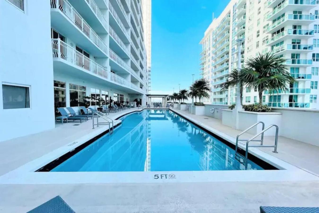 Ferienhaus 1 Bedroom In Brickell 25th Floor With Balcony And Parking *